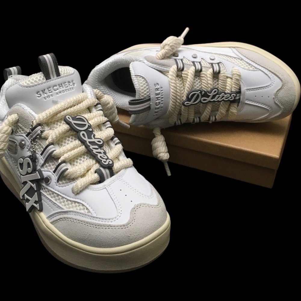 NEW Women’s Skechers D'Lites - Wave Crest Sneaker